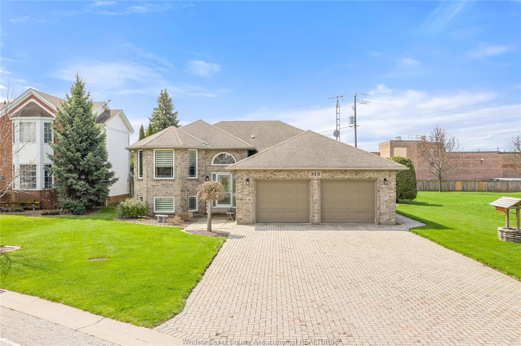 313-applewood-kingsville-ontario-26011072