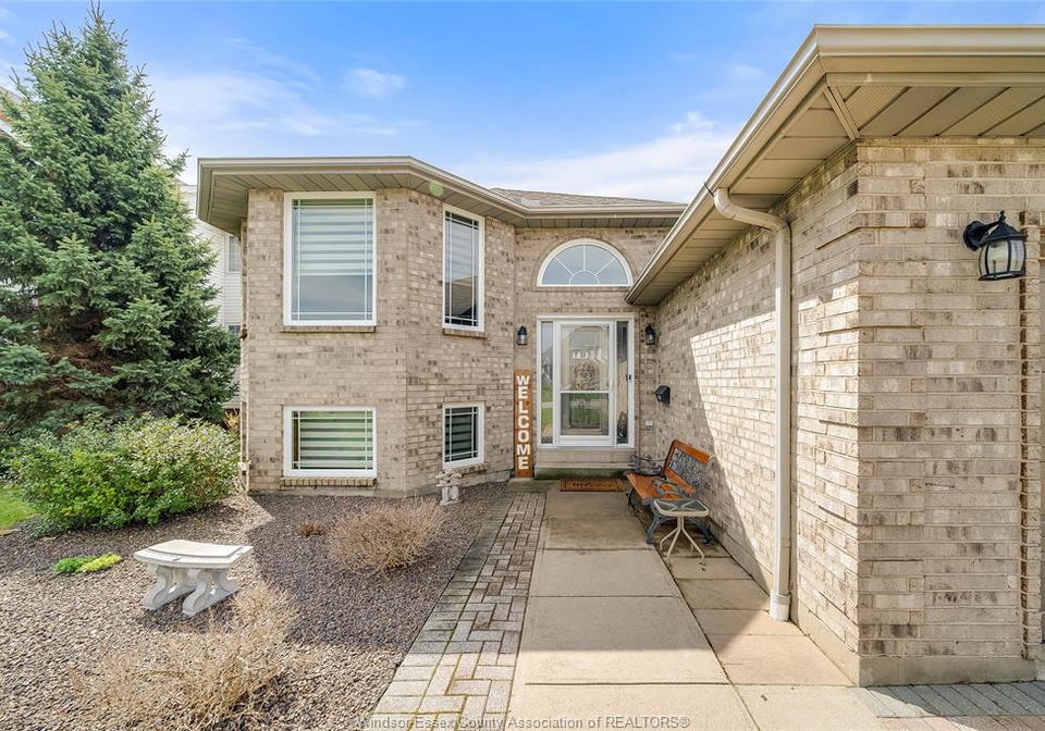 313-applewood-kingsville-ontario-26011072