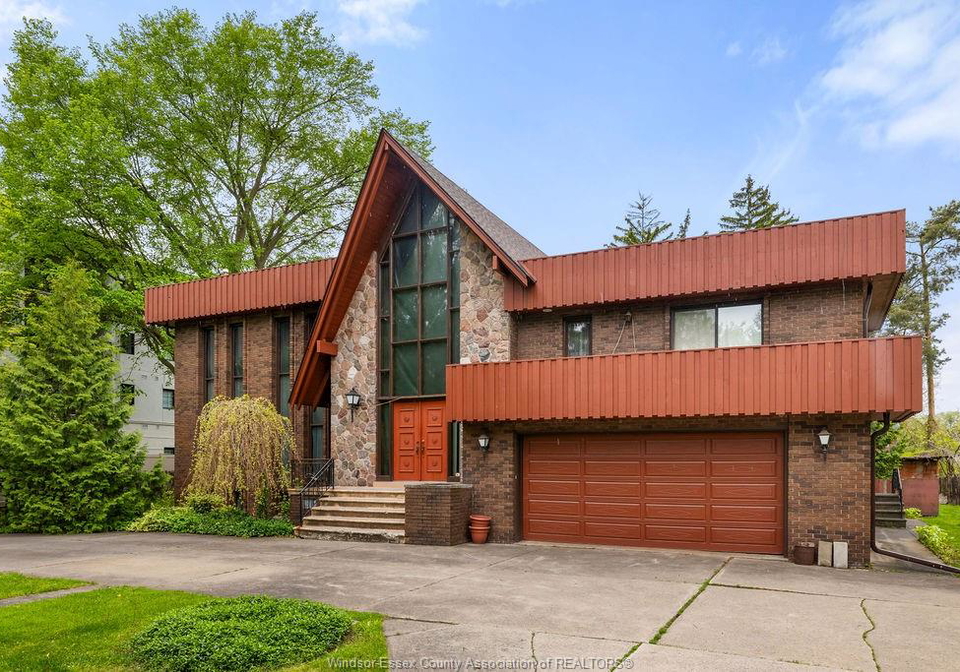 3801-howard-avenue-windsor-ontario-26011078