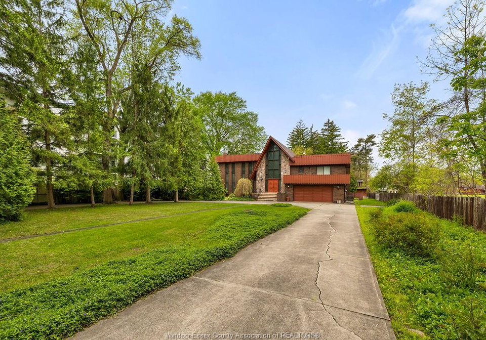 3801-howard-avenue-windsor-ontario-26011078