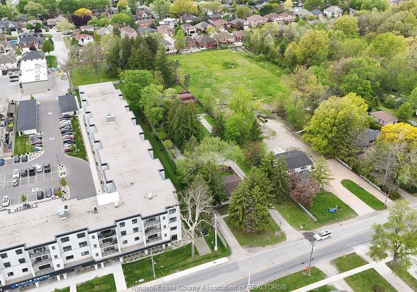 3803-howard-avenue-windsor-ontario-26011081