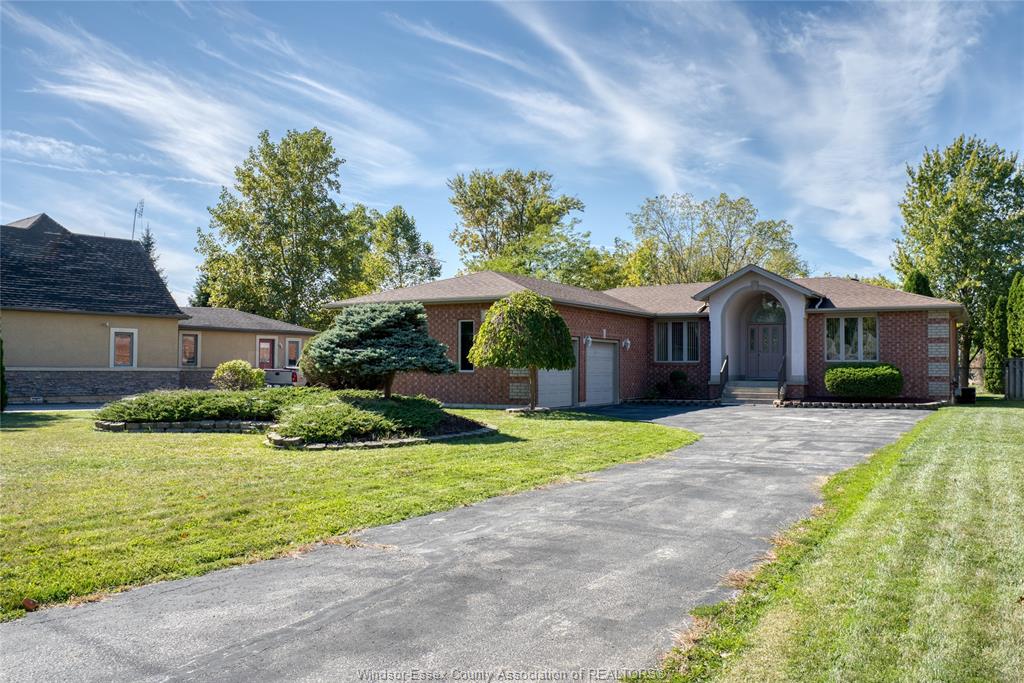 267-east-puce-lakeshore-ontario-26011083