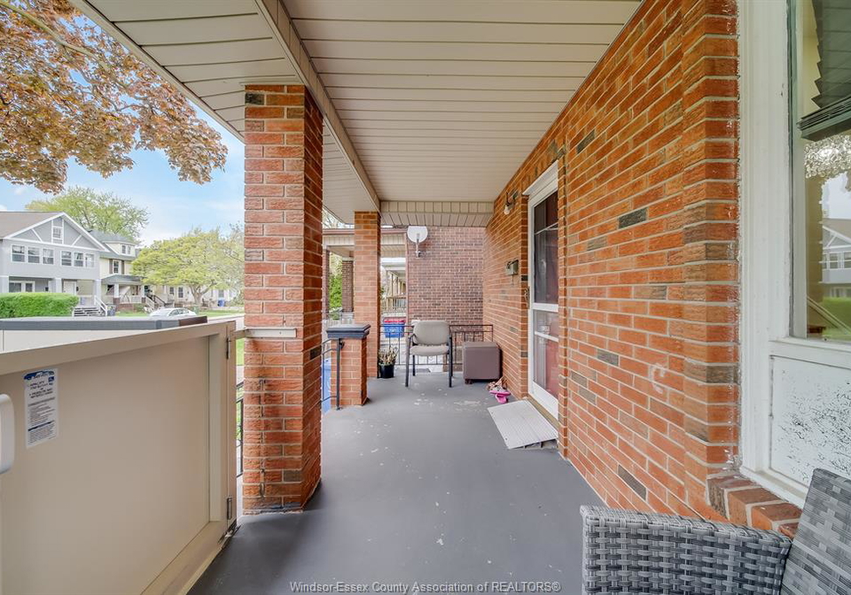 748-moy-windsor-ontario-26011084