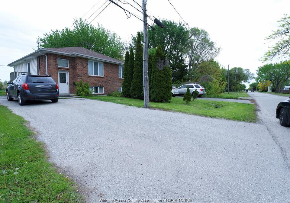 3646-riberdy-road-windsor-ontario-26011088