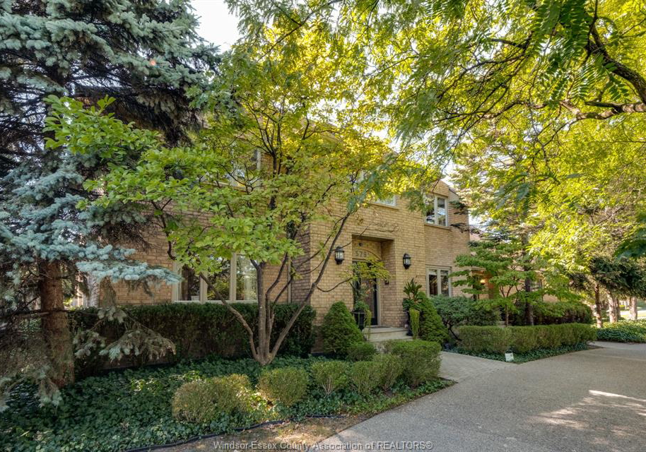379-elmgrove-drive-lakeshore-ontario-26011128