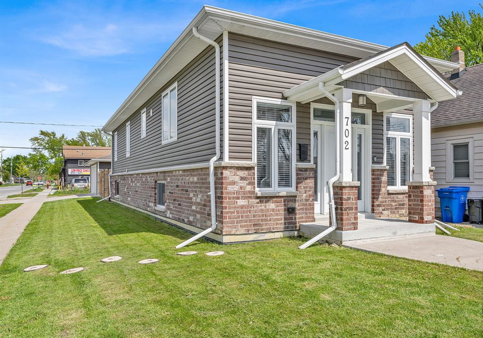 702-lesperance-road-tecumseh-ontario-26011147