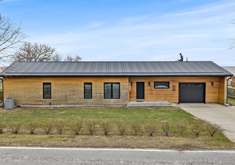 116-east-beach-leamington-ontario-26011164