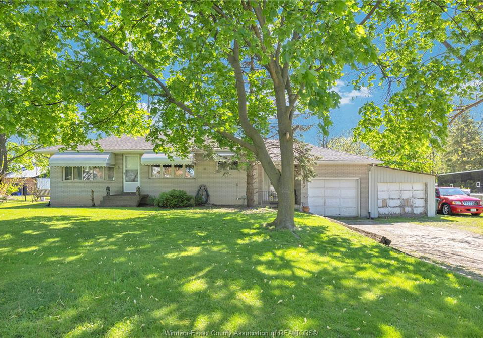 302-west-pike-creek-road-lakeshore-ontario-26011183