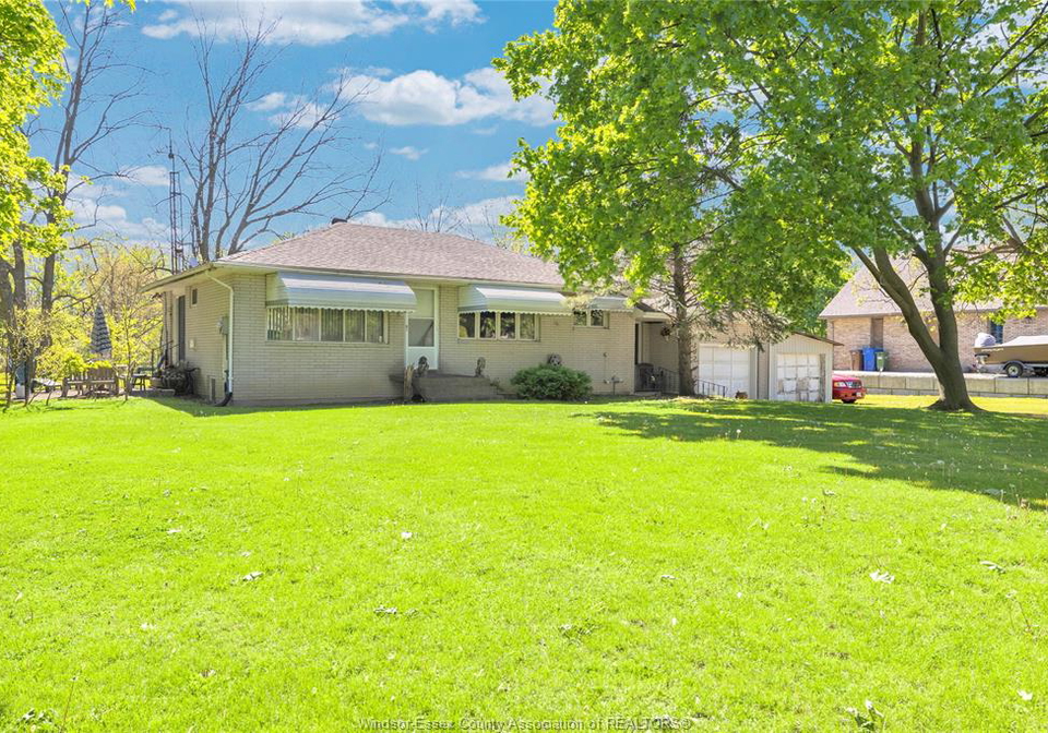 302-west-pike-creek-road-lakeshore-ontario-26011183