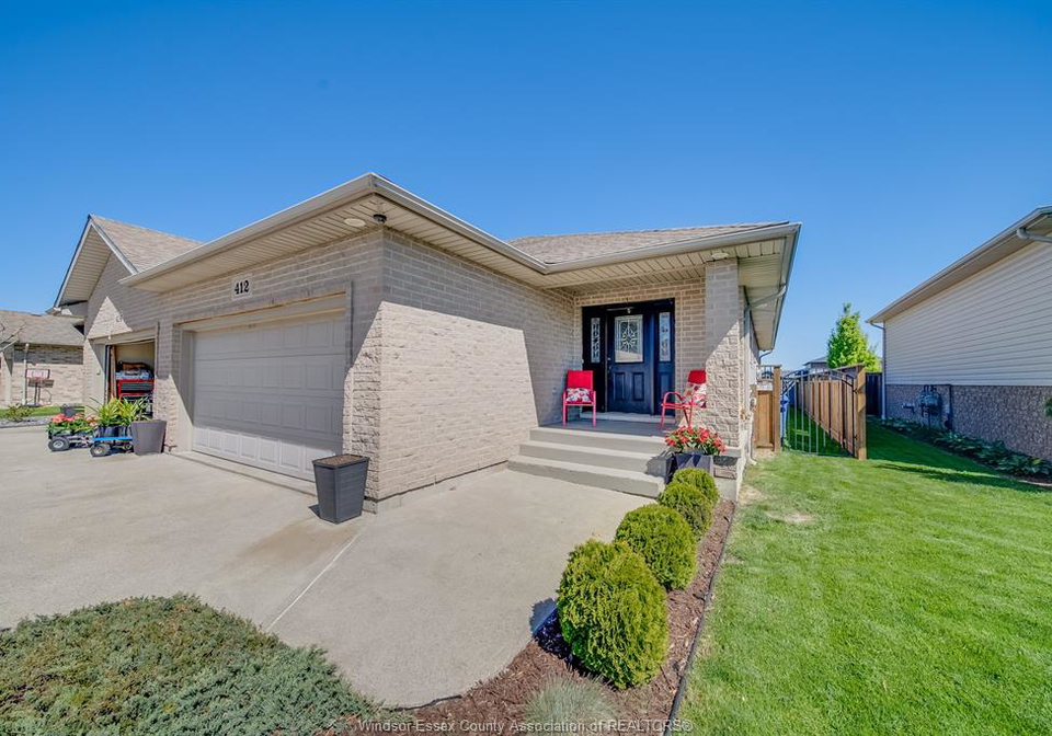 412-rosewood-drive-lakeshore-ontario-26011189