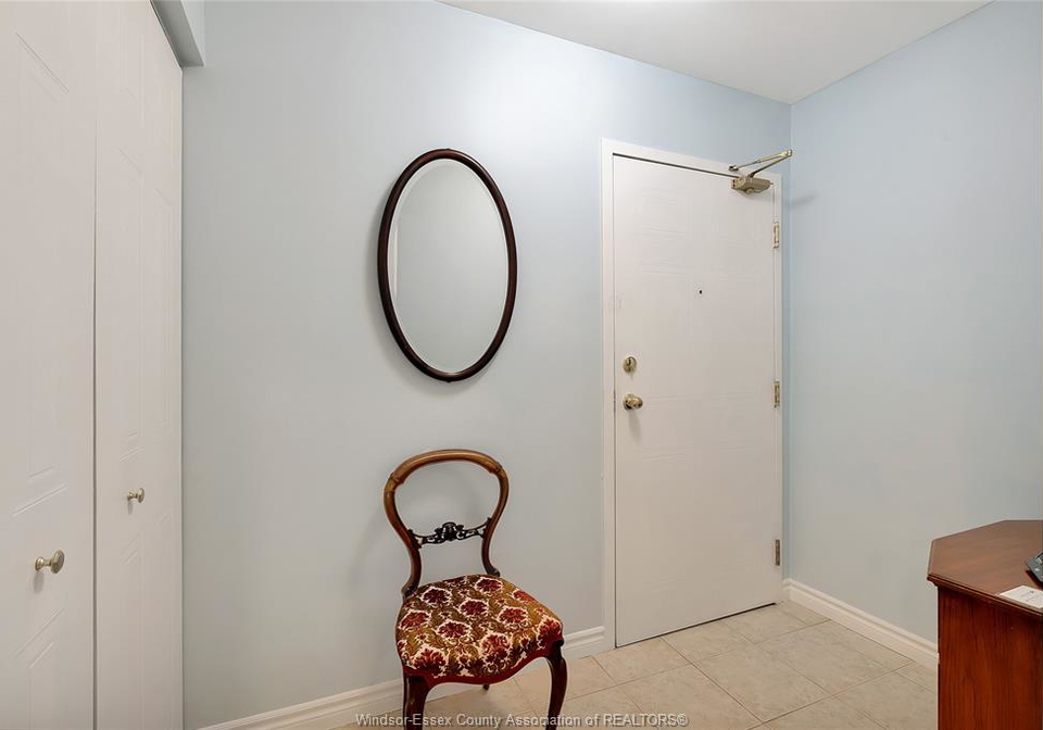 1655-grand-marais-walk-windsor-ontario-26011201