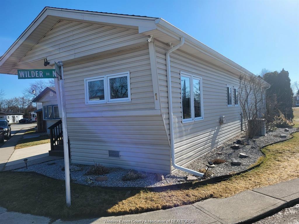 1-wilder-south-lakeshore-ontario-26011203