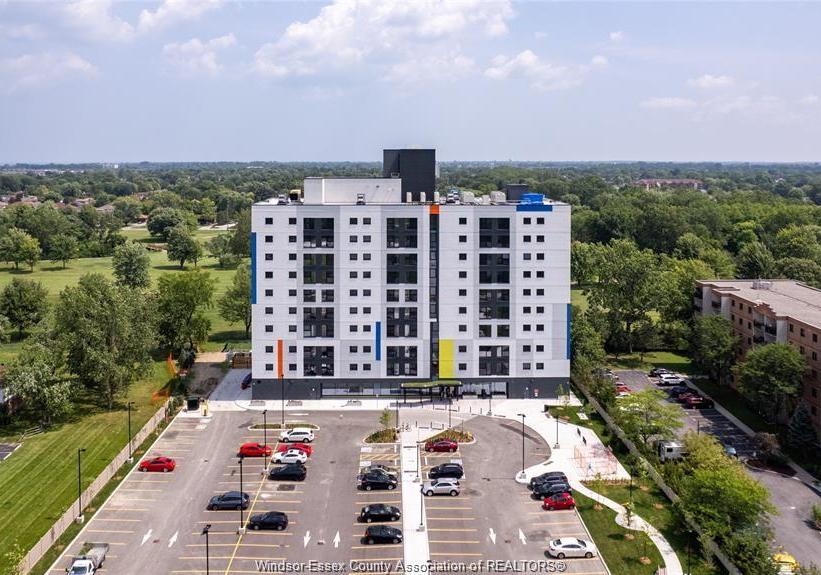 3100-meadowbrook-windsor-ontario-26011222