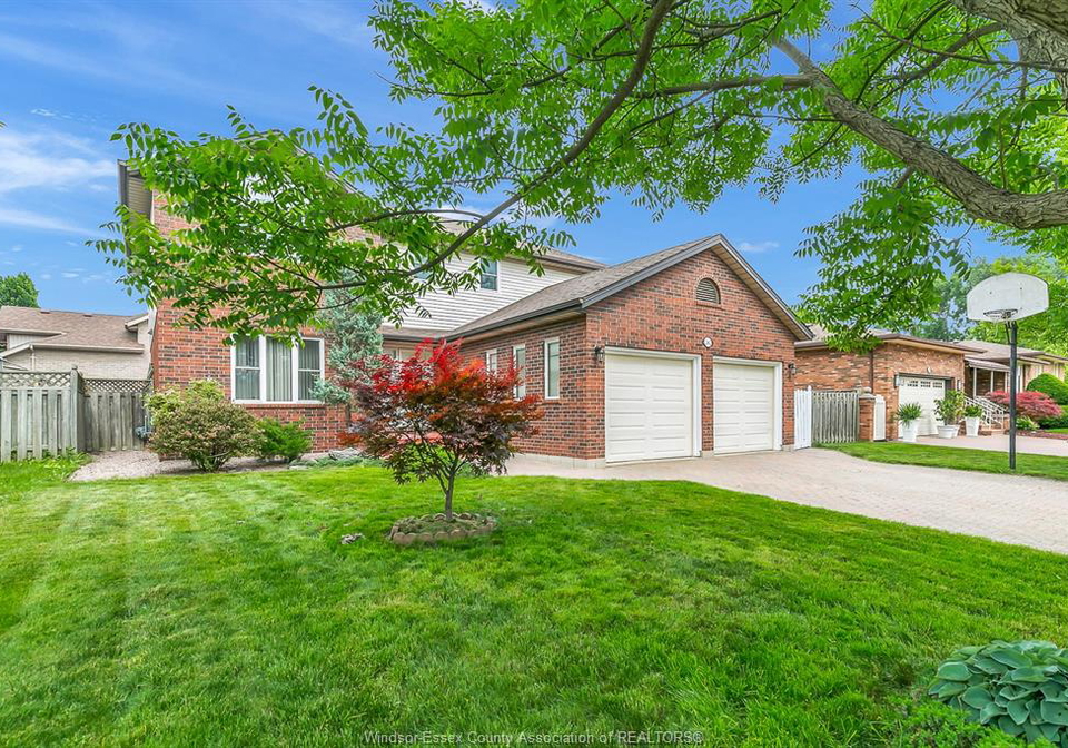2862-mangin-crescent-windsor-ontario-26011225