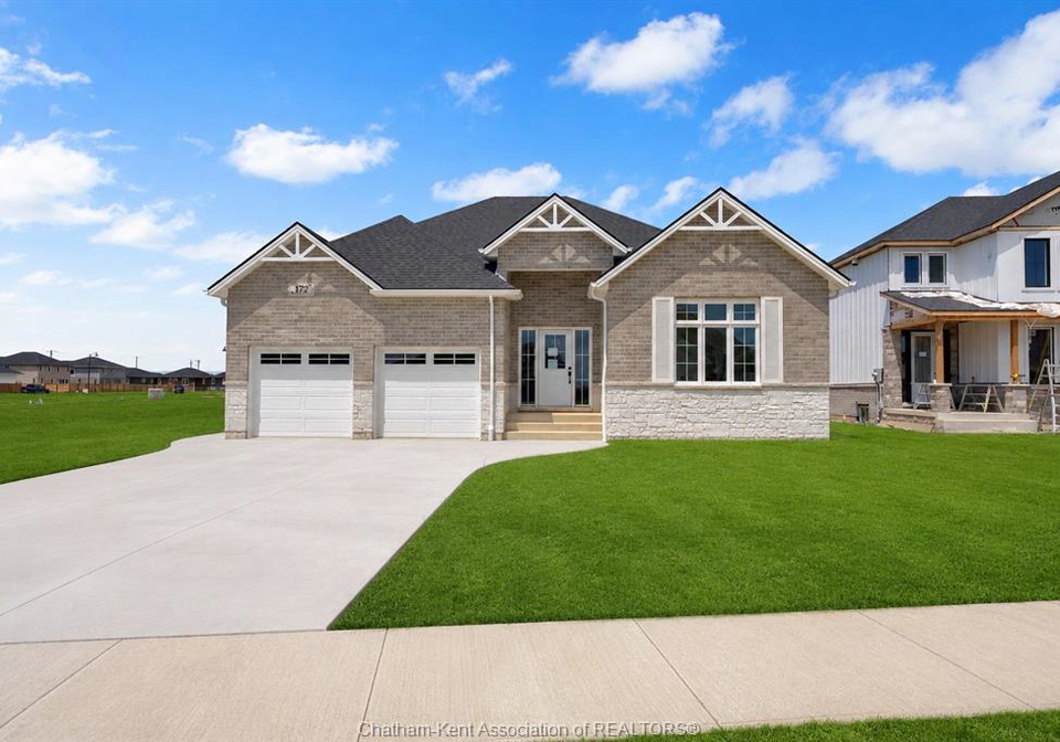 18-rosewood-crescent-chatham-ontario-26011232