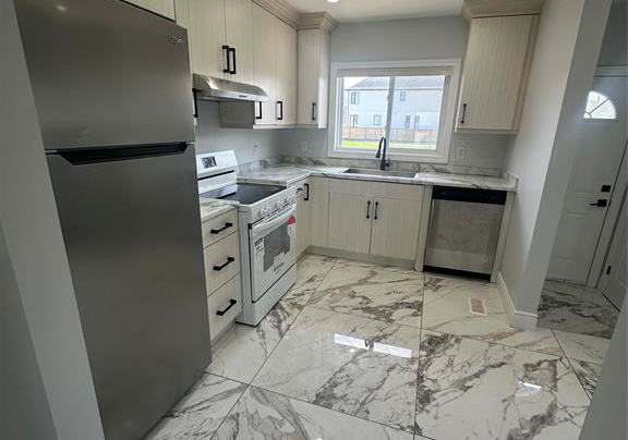 2549-grand-marais-west-windsor-ontario-26011275