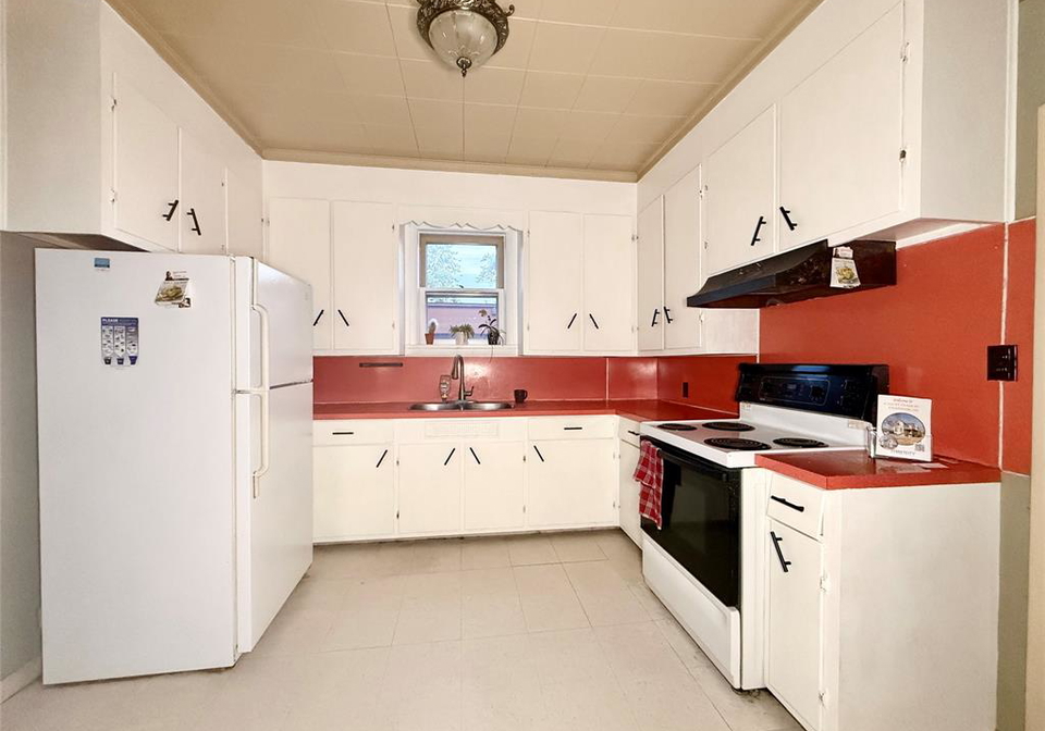 305-st-clair-street-chatham-ontario-26011295