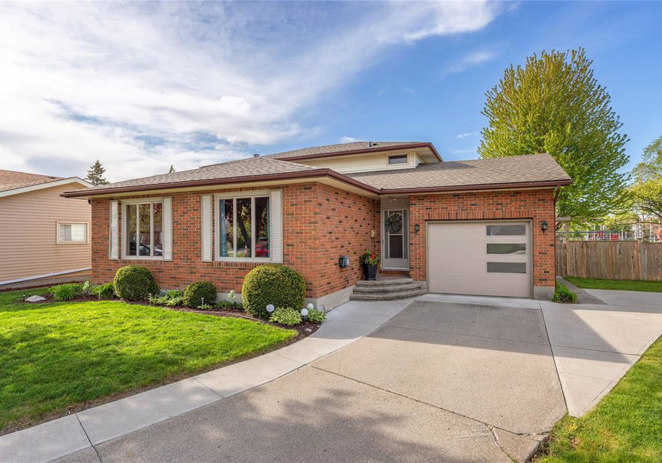 315-oaklea-court-sarnia-ontario-26011298