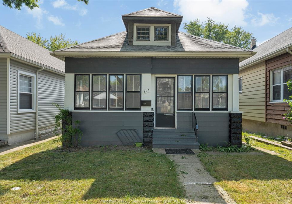 505-mckay-windsor-ontario-26011302