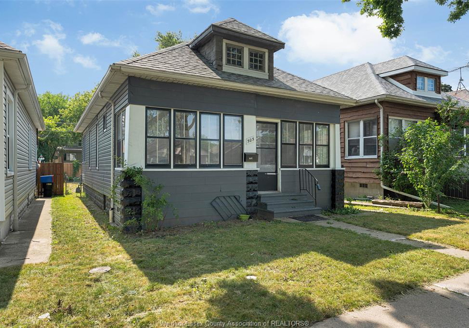 505-mckay-windsor-ontario-26011302