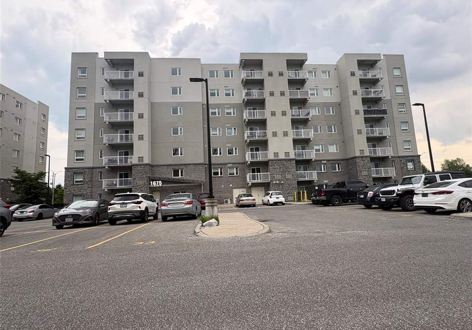 1675-banwell-windsor-ontario-26011309