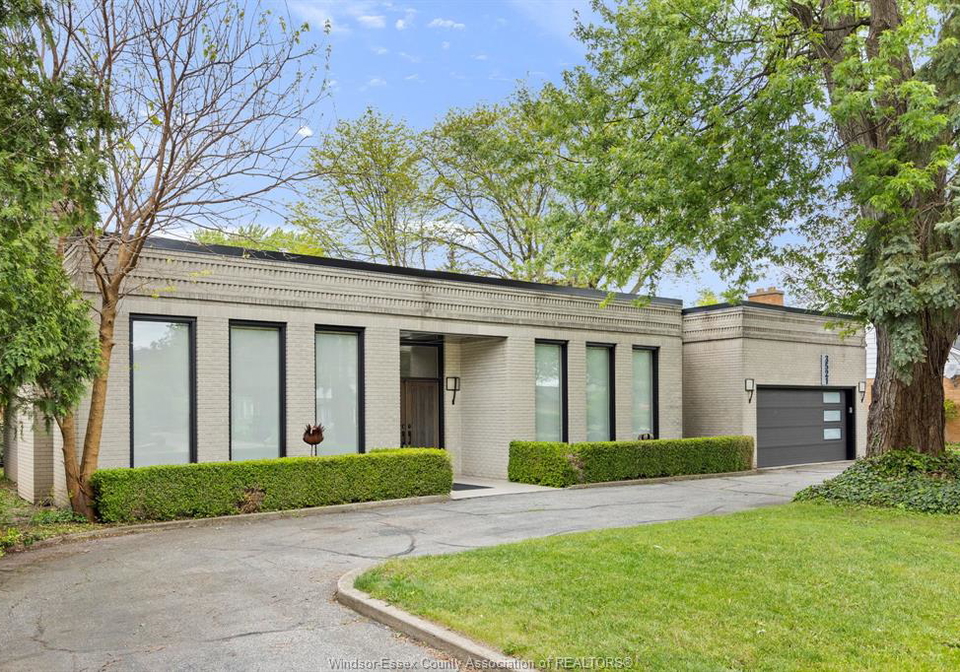 3521-ouellette-windsor-ontario-26011341