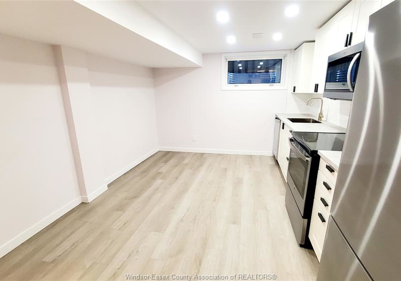 1475-francois-windsor-ontario-26011343