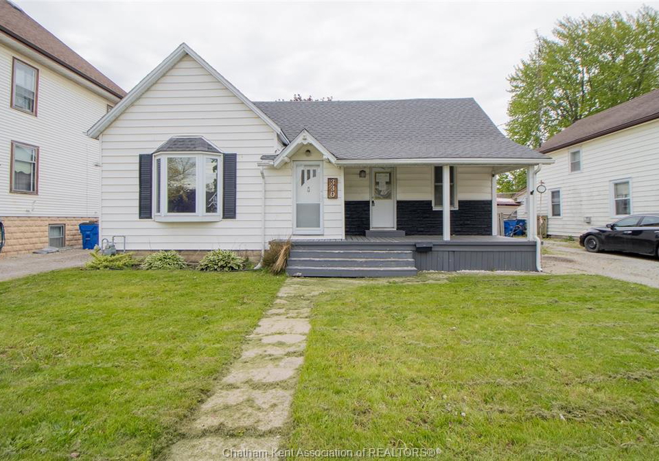 330-nelson-street-wallaceburg-ontario-26011346