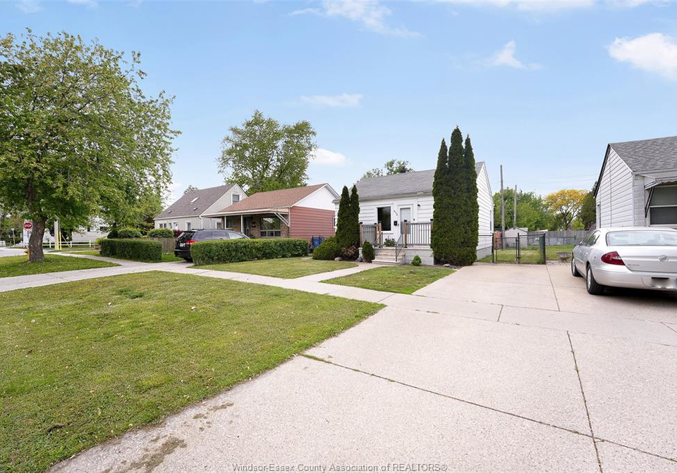 3174-manchester-road-windsor-ontario-26011362