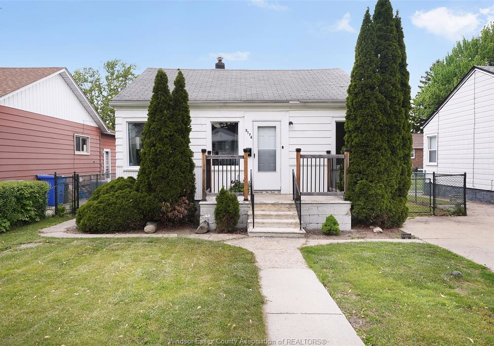 3174-manchester-road-windsor-ontario-26011362