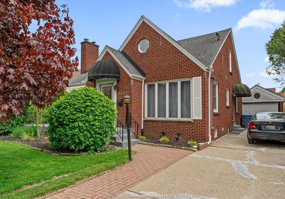 4531-pleasant-place-windsor-ontario-26011367