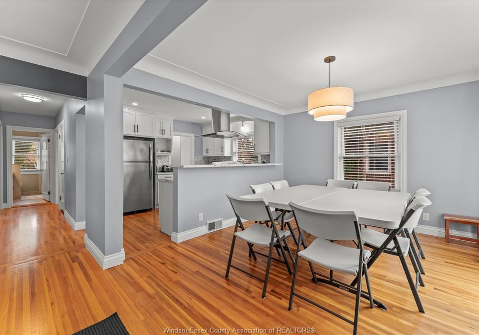 4531-pleasant-place-windsor-ontario-26011367