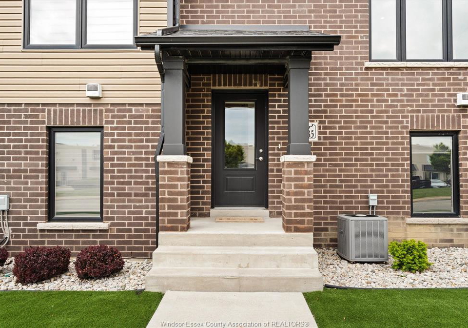 735-brownstone-road-lakeshore-ontario-26011370