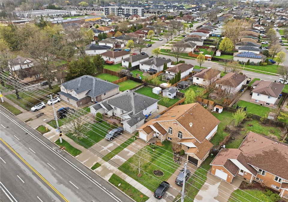 724-cabana-road-east-windsor-ontario-26011388