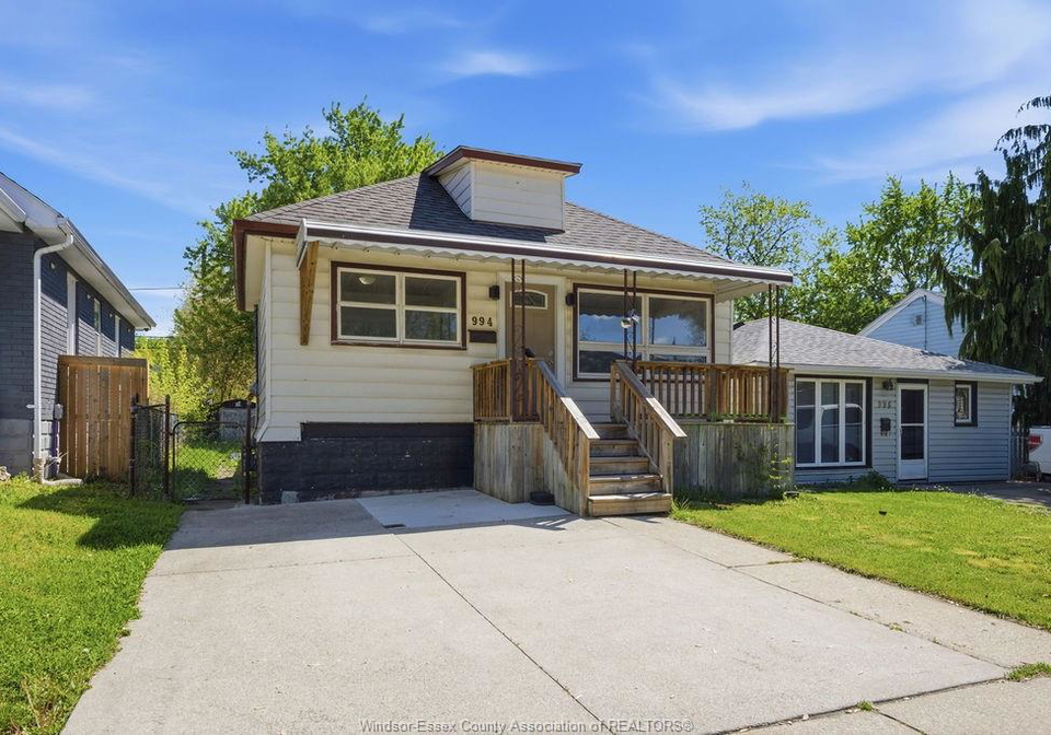 994-josephine-windsor-ontario-26011390