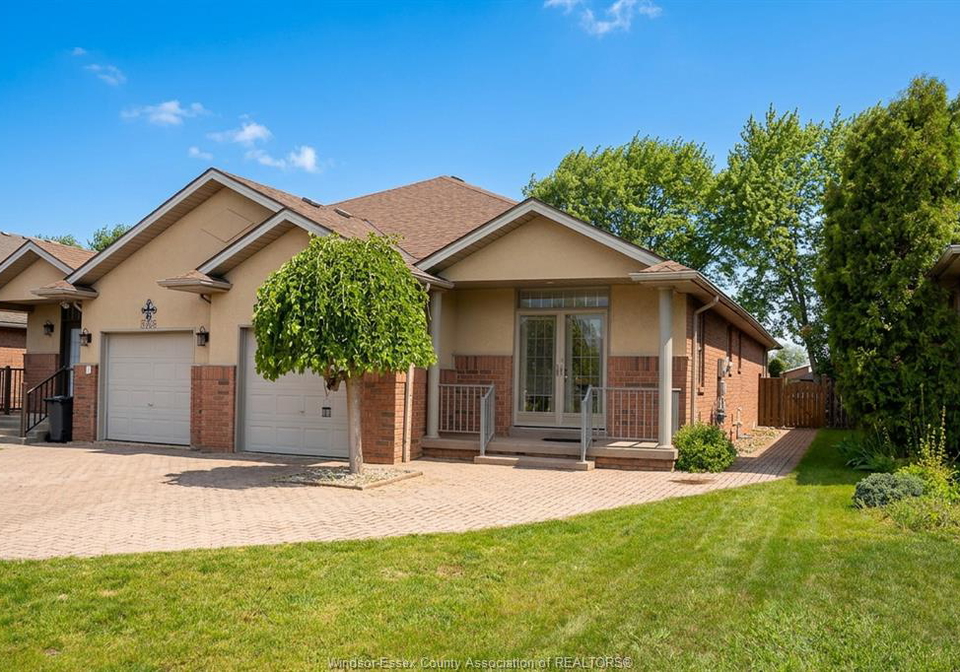 11908-brouillette-court-tecumseh-ontario-26011392