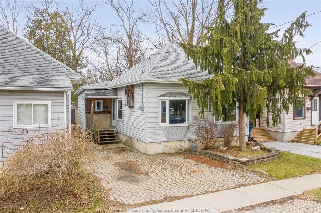 194-harvey-street-chatham-ontario-26011398