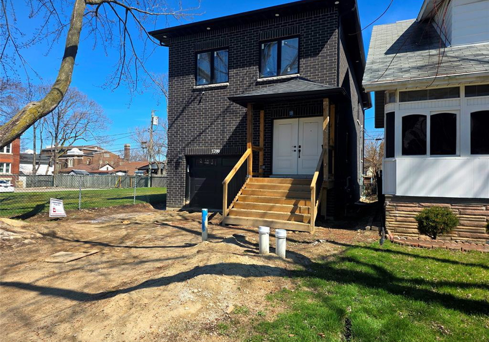 1280-dufferin-place-windsor-ontario-26011405