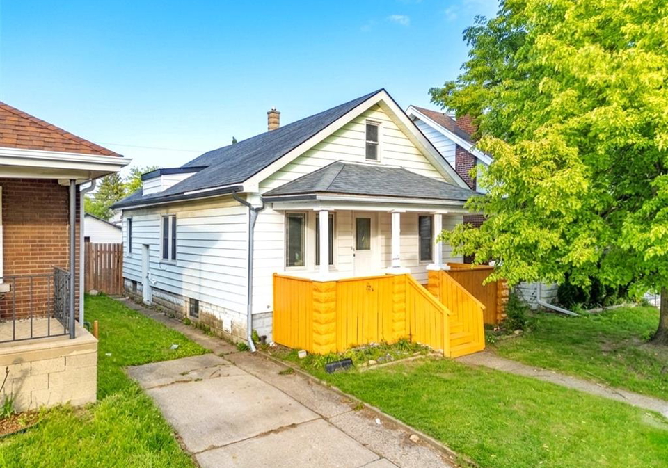 1054-felix-avenue-windsor-ontario-26011412
