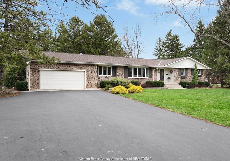 95-lapointe-street-lakeshore-ontario-26011433