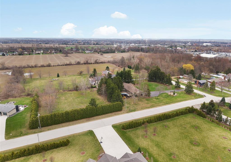 95-lapointe-street-lakeshore-ontario-26011433