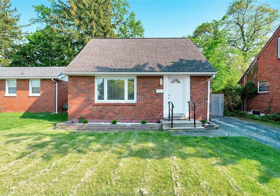 6633-wyandotte-street-windsor-ontario-26011449
