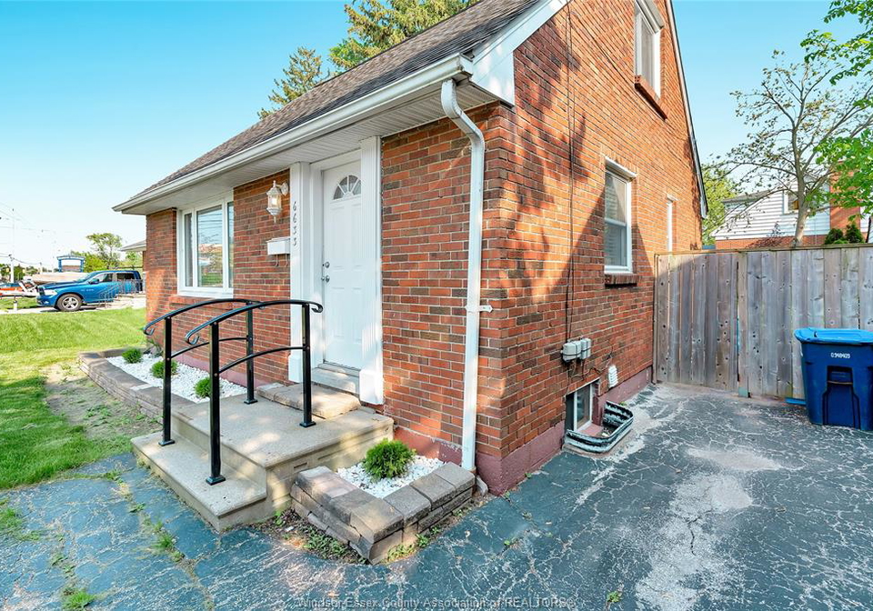 6633-wyandotte-street-windsor-ontario-26011449