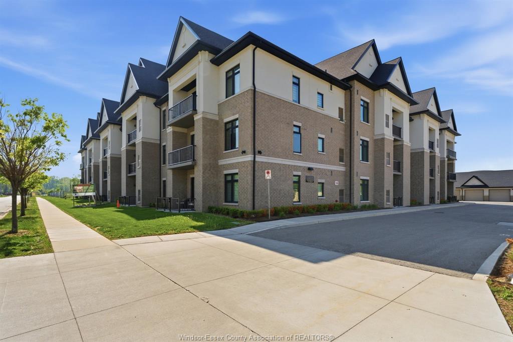 1855-wyoming-lasalle-ontario-26011469