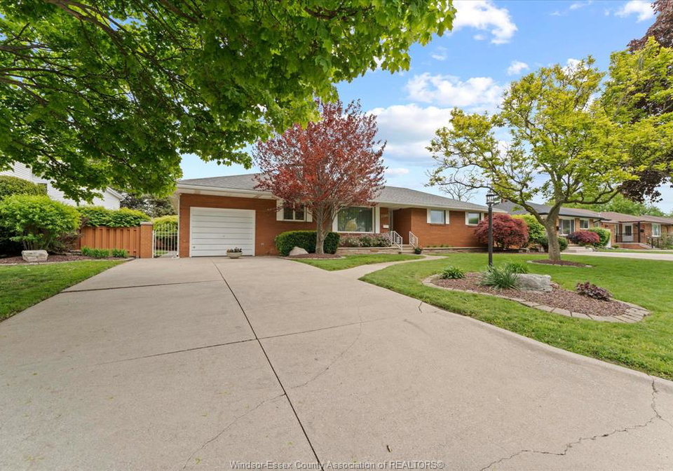 2360-leonard-road-windsor-ontario-26011470