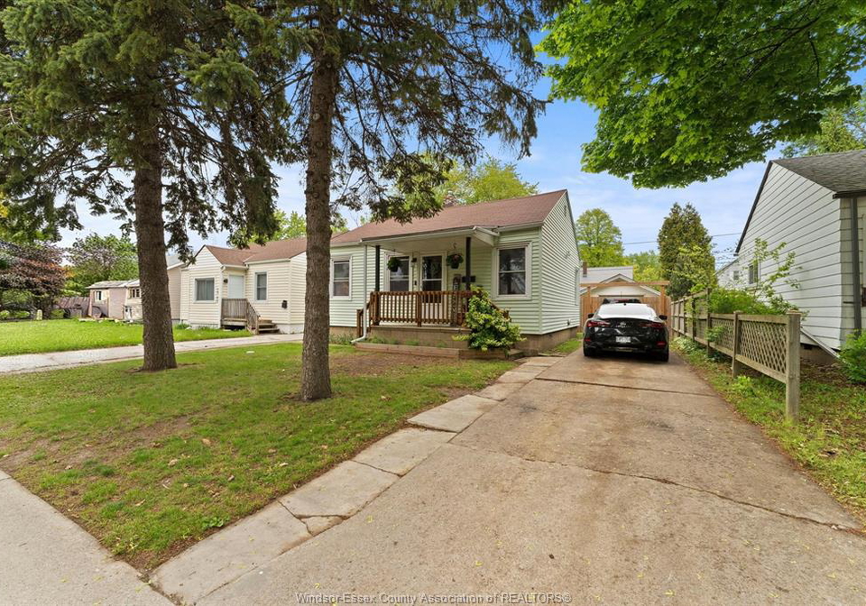 1588-central-avenue-windsor-ontario-26011474