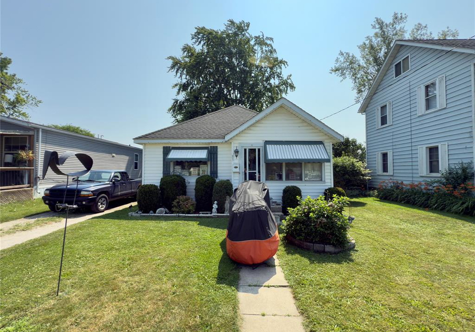 83-victoria-avenue-kingsville-ontario-26011478