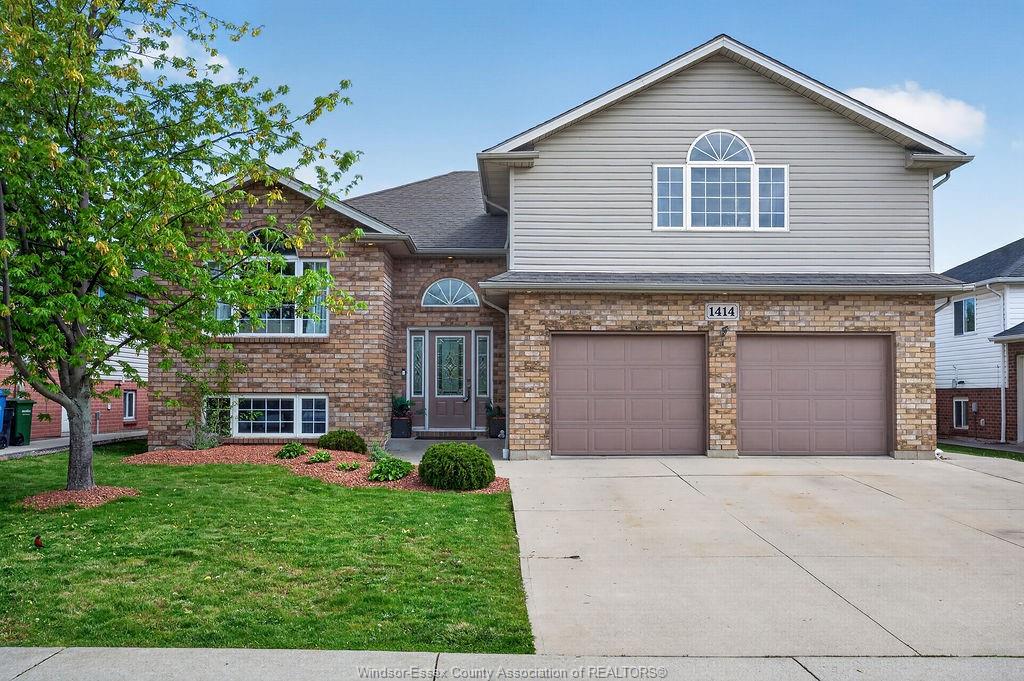 1414-girard-drive-lakeshore-ontario-26011481