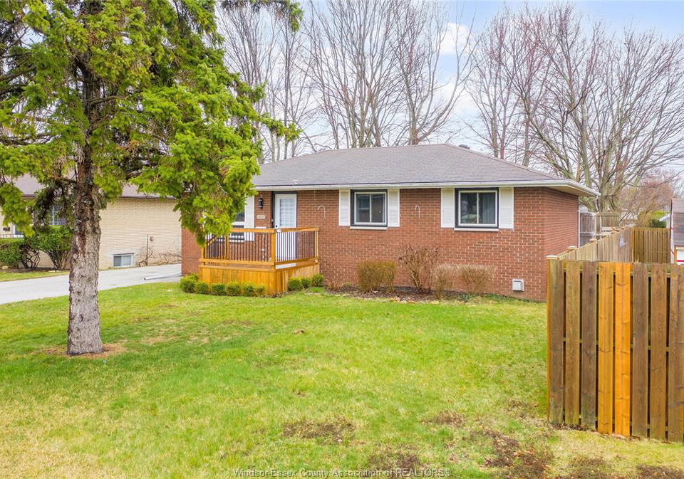 177-owenwood-kingsville-ontario-26011491