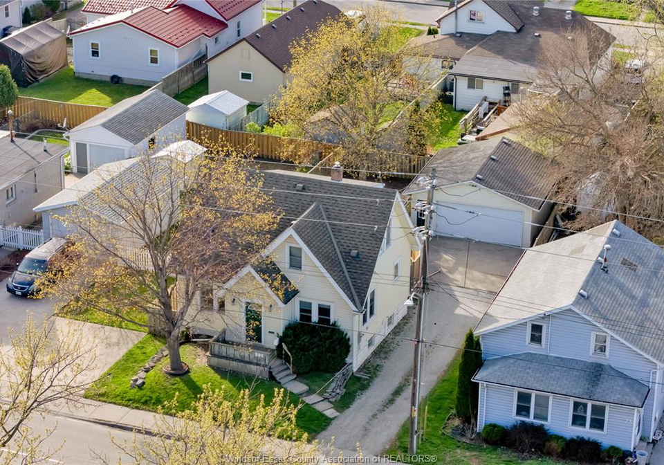 77-park-avenue-west-chatham-ontario-26011503